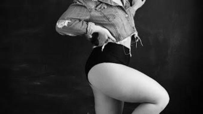 Guys, What's your opinion on women with thunder thighs?