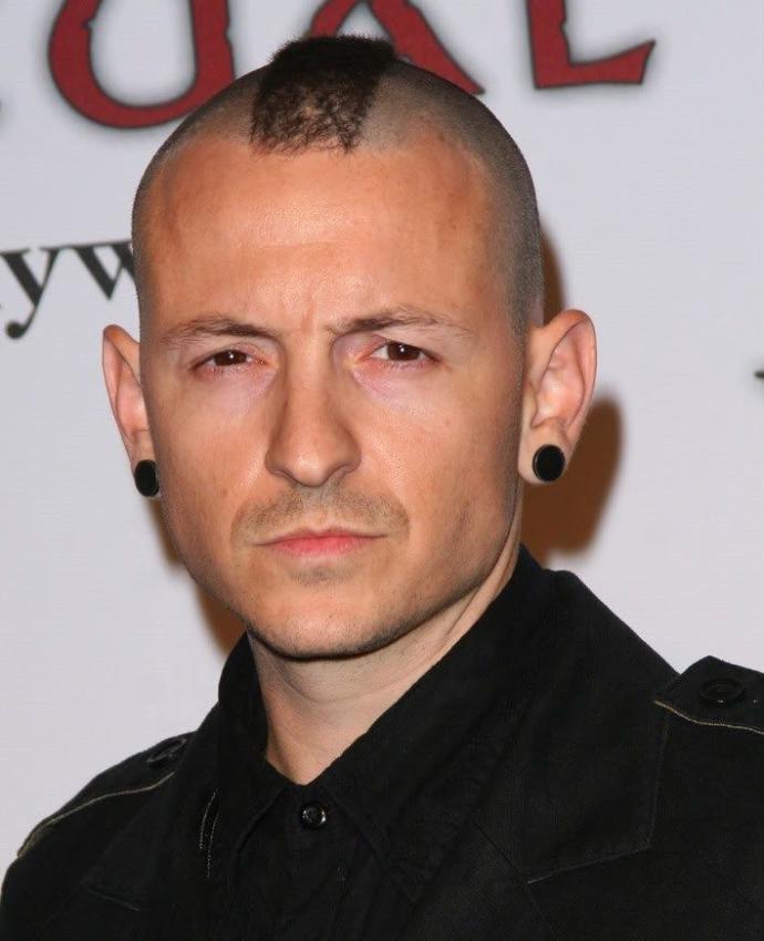 Which Chester Bennington hairstyle you like the most?