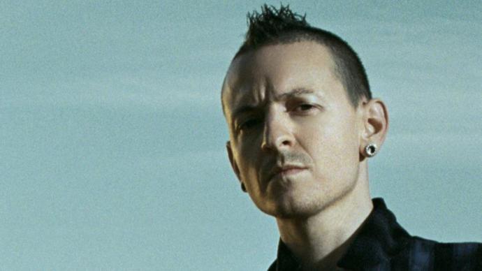 Which Chester Bennington hairstyle you like the most?