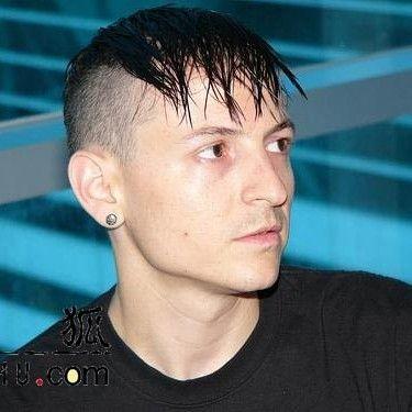 Which Chester Bennington hairstyle you like the most?