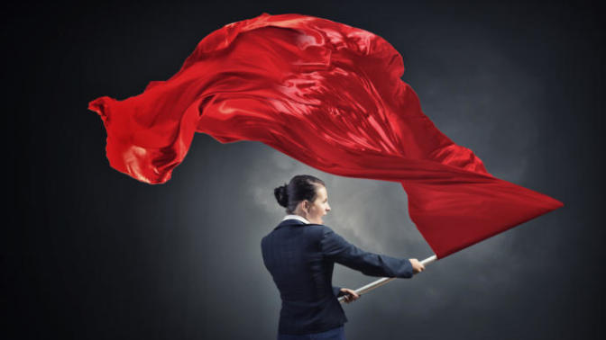What are some red flags you saw in a relationship but chose to ignore?