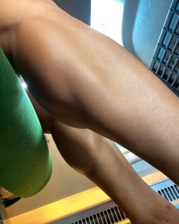 Girls, Men with toned waxed bare legs?