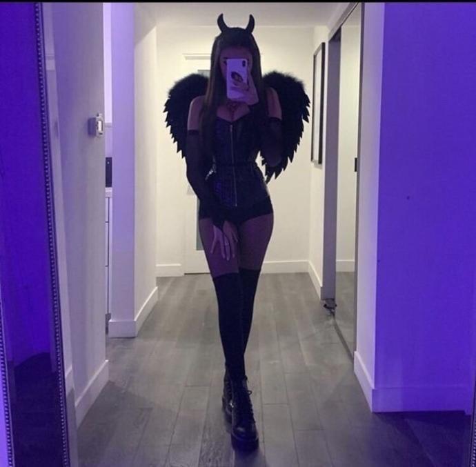 What Halloween costume should I wear to a Halloween party?