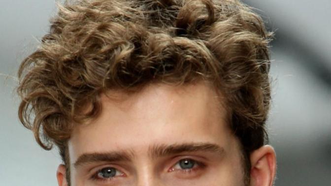 Curly, straight or wavy hair on guys?