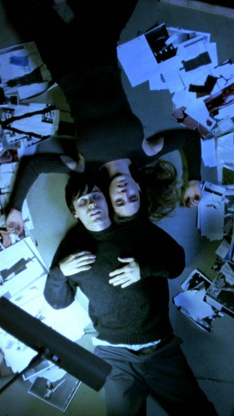But I do highly recommend the film. Fabulous directing, editing, writing, acting.