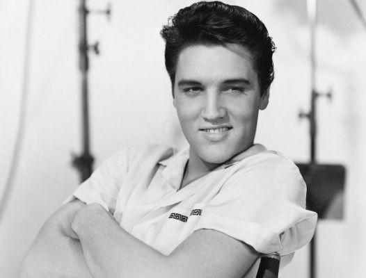 Which is favorite or best Elvis song?๐ธ๐ถ๐๐ถ๐งธ๐ฅ๐ฅฟ?