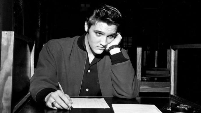Which is favorite or best Elvis song?๐ธ๐ถ๐๐ถ๐งธ๐ฅ๐ฅฟ?