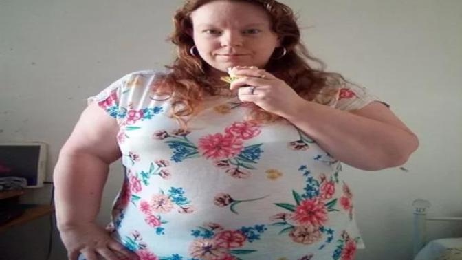 Which decade would this woman's shirt be most in style during?