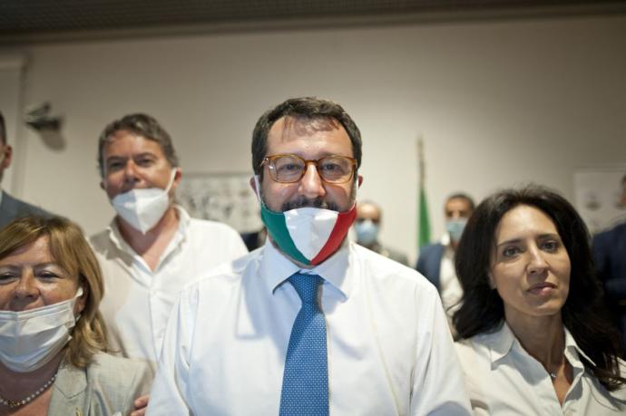 Is wearing a mask useless?
