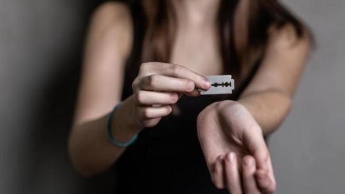 How can I make my girlfriend trust me to leave me alone after threatening and committing self-harm?