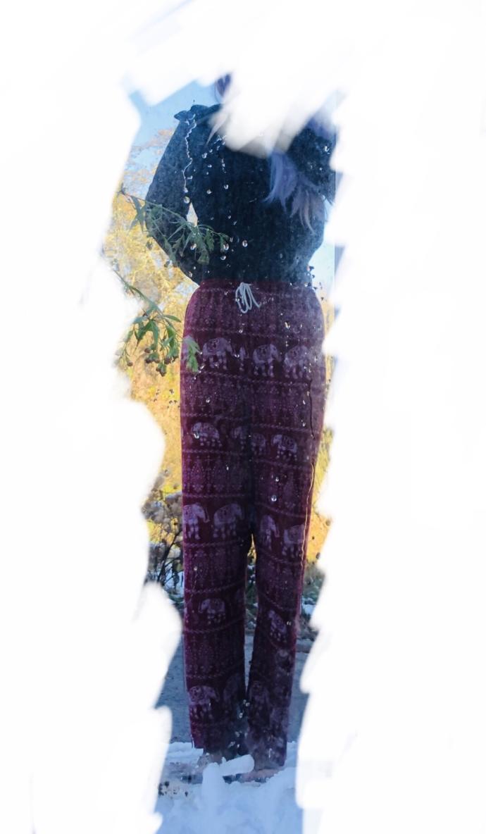 Do you like these pants or do they look like pajamas and or fit weirdly on me?