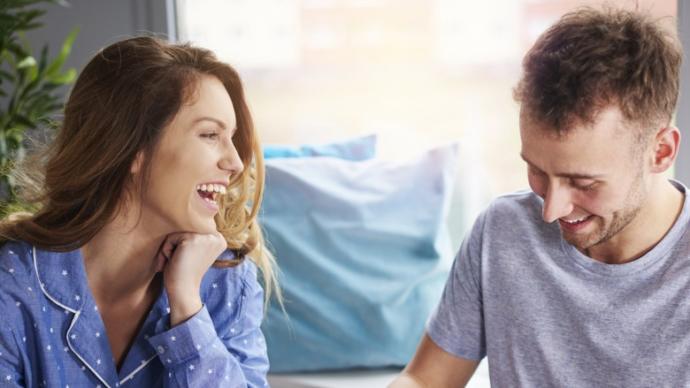Guys, Would you feel uncomfortable if a woman you dont know gave you a compliment?
