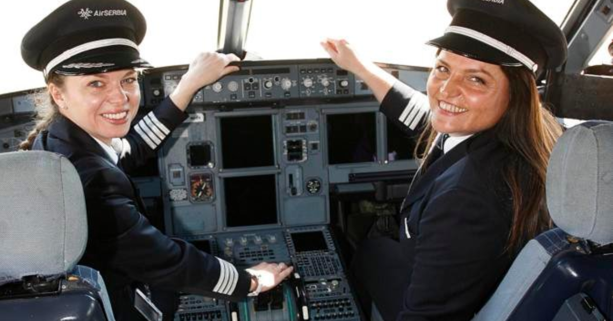 Do you feel uncomfortable with a female flight crew? - GirlsAskGuys