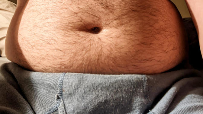 Girls, Do I look too fat or average sitting down?