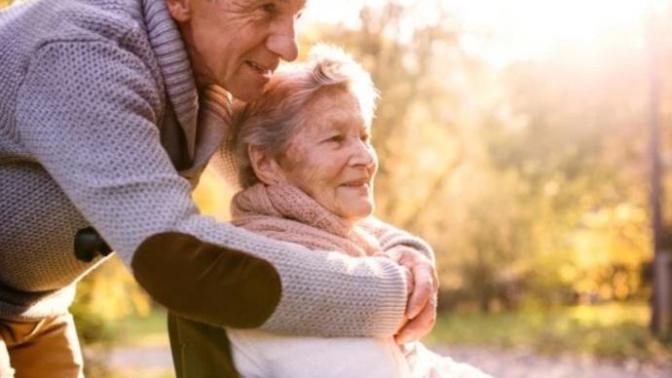 What age difference in a relationship would put a man’s life expectancy ahead of a woman’s?