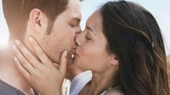 Girls, Do you or Would you kiss a guy on the first date?