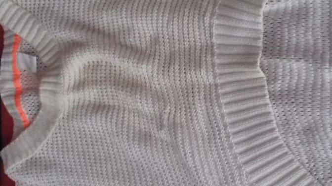 What can I wear into of this sweater?