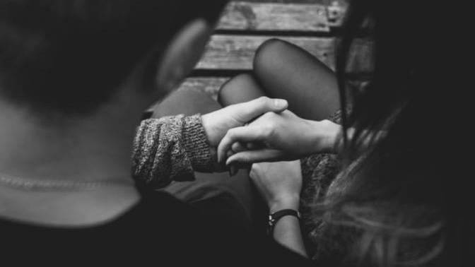 Should I break it off with my fiancé since there's no spark/physical attraction?