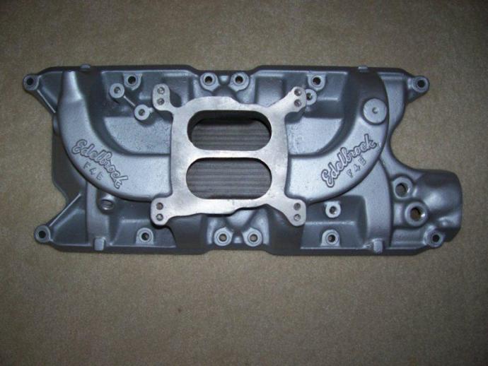 dual plane intake with the left side entirely divorced from the right side