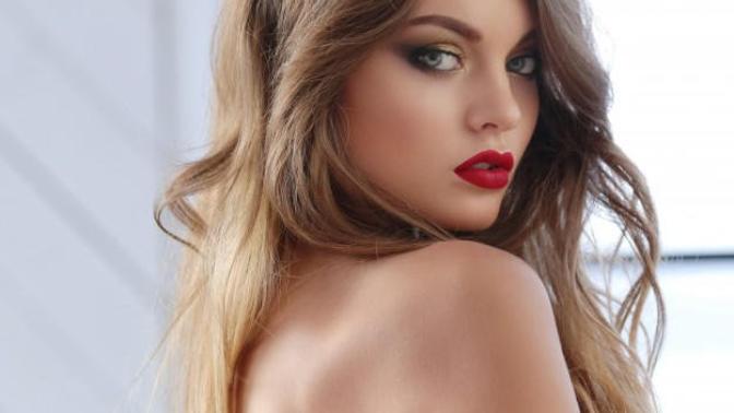 Do you like red lipstick?