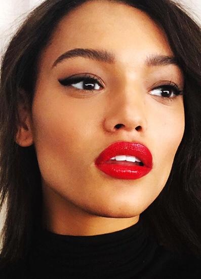 Pink lips or Red lips?
