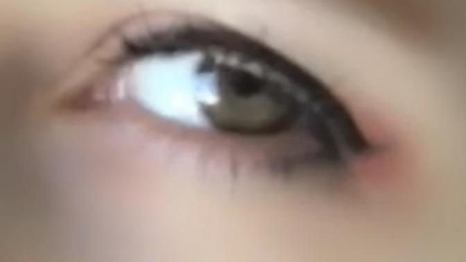 Is it normal to feel insecure about your eye color?