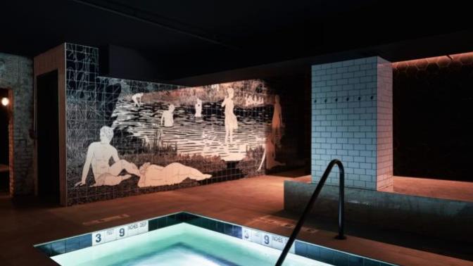 Why are there no bath house for straight people in America?