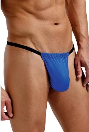 Guy’s wearing thongs and leggings?