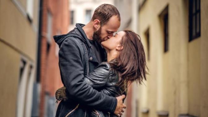 Do men consider height as an important factor while considering serious relations?