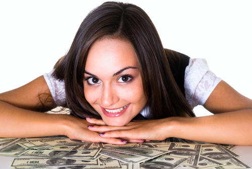 If a woman makes more money than her boyfriend/husband will it bother her, that he makes less money than herself?