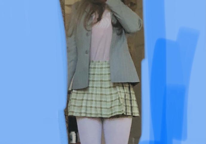 Wear either jacket or something else ( I know it doesn’t exactly match but I think maybe it works in an off center kind of way) ?