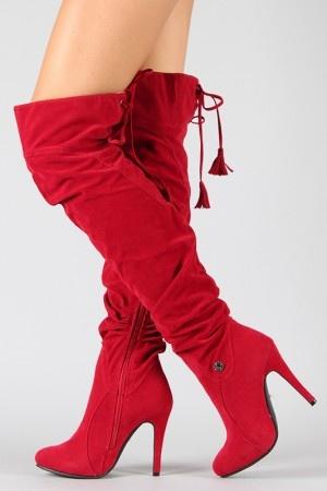 Which Christmas boots you find to be the most attractive?
