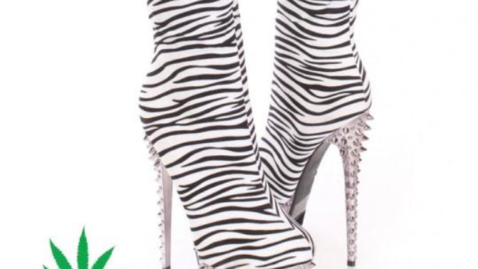 Which animal paint boots looks the most attractive?