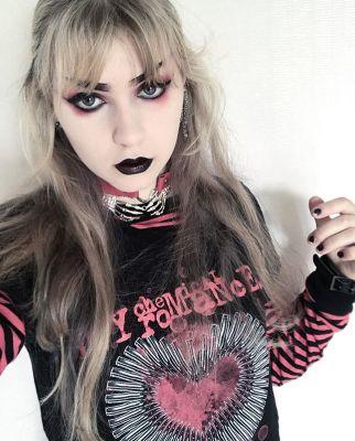 Would you ever date an emo girl?