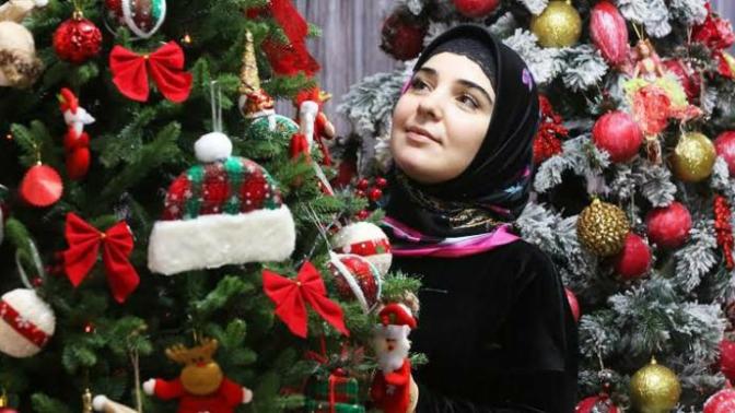 Why is it "haram" to put a Christmas tree for Muslims?