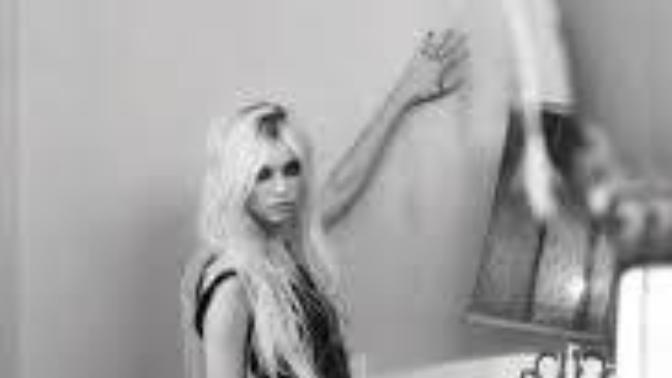 Do you find Taylor Momsen attractive?