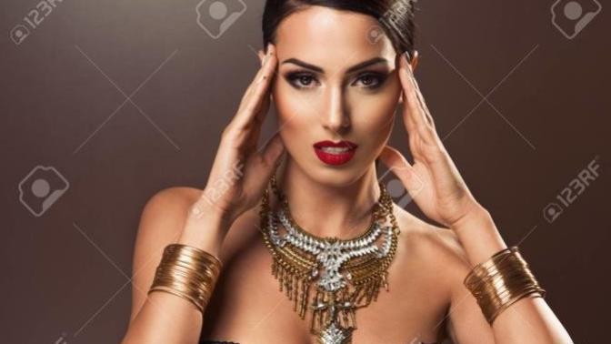 What kind of jewelry do you prefer to gift to your date/partner?