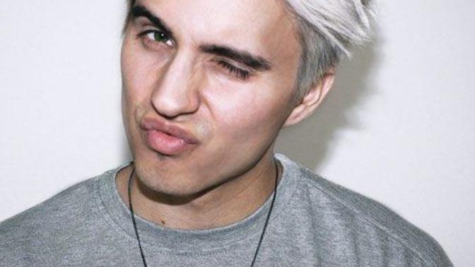 What would you do if your boyfriend dyed his hair would you break up with him?