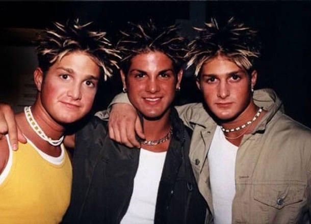 Is it attractive for men to wear really baggy t-shirts?