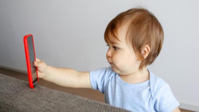 Is anyone else also against having social media pages for babies?