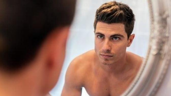 How can a 30 year old person look 20?