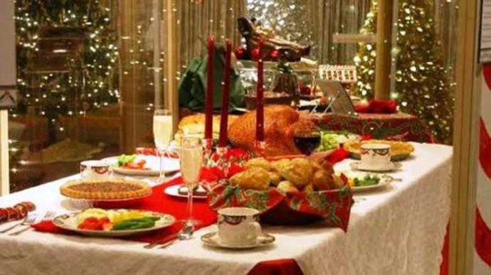 Who cooked the Christmas food at home?