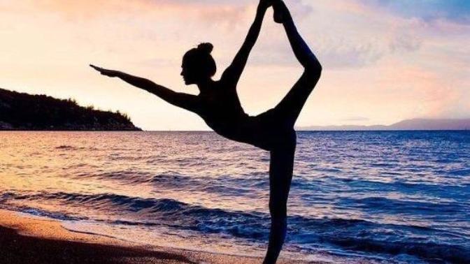 What are some attractive hobbies a woman can have?