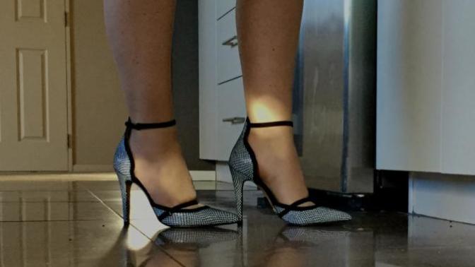 How do heels change your perception of a woman?