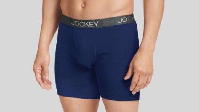 Girls, do you like Guys to wear boxers or briefs? Also when do you like which style?