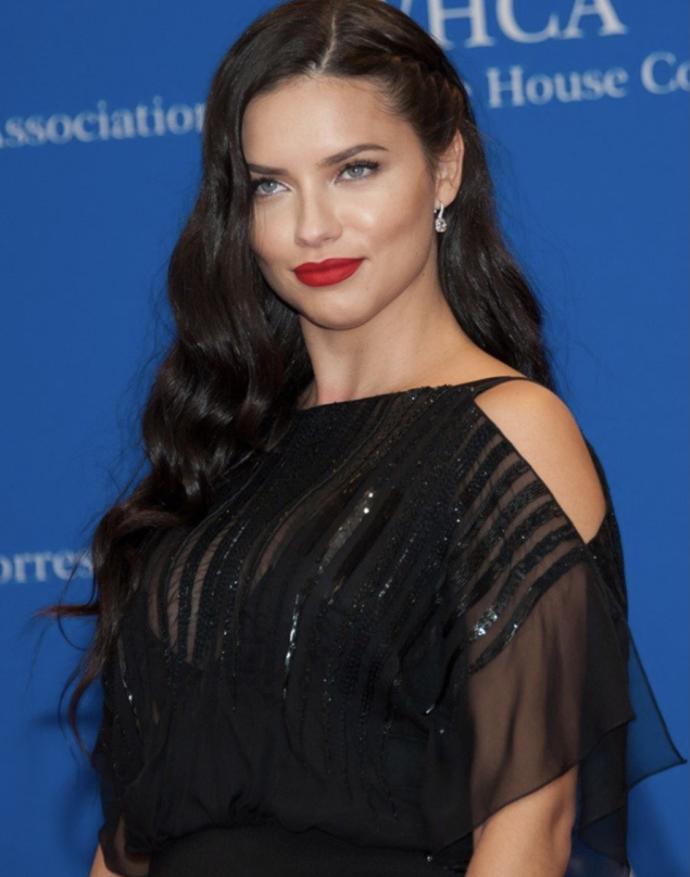 Which Victoria Secret model do you think is prettier, Adriana Lima or Miranda Kerr?