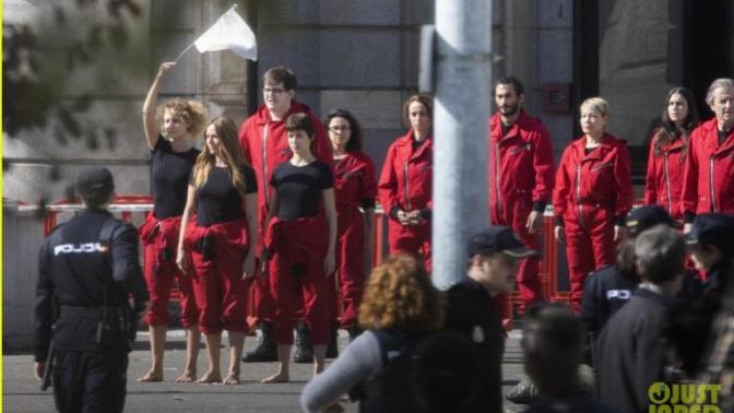 La casa de papel: Why are barefoot?