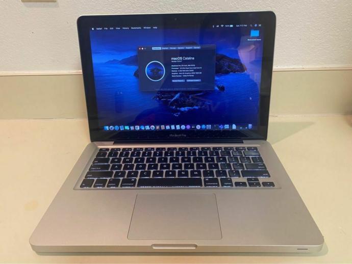 Should I stick with windows 10 or get a macbook?