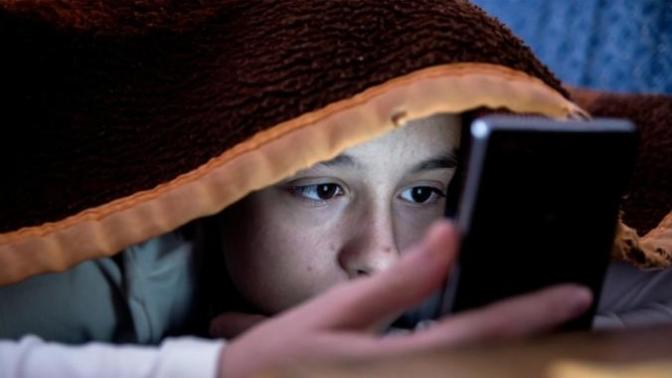 Modern social media has made kids and teens lack social skills: yes or no?