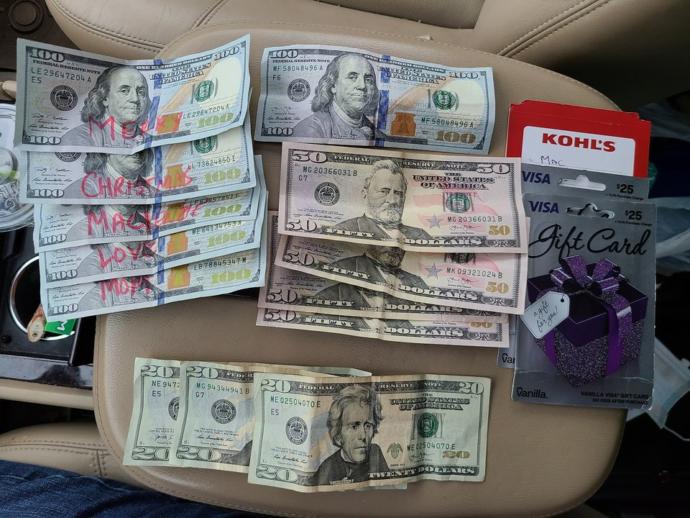 If you Found a wallet that had $860 in cash a few gift cards in it would you return it?
